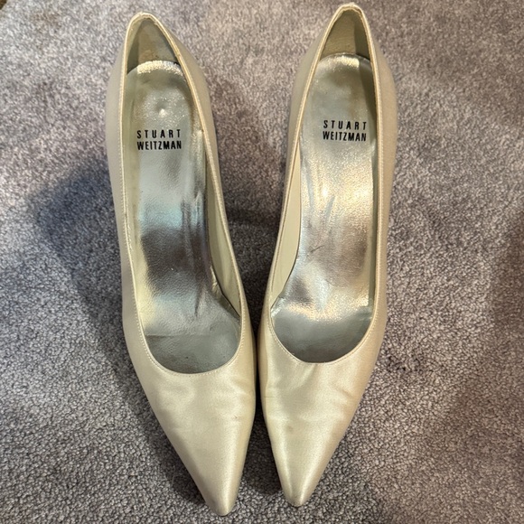 Stuart Weitzman Ivory Heels - Picture 1 of 3
